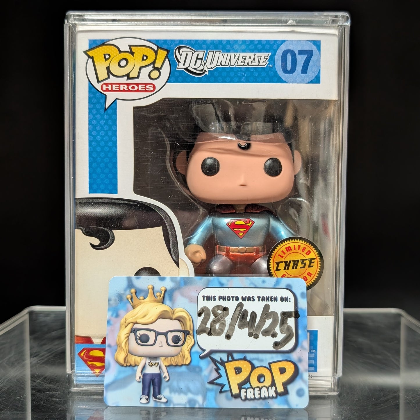 FUNKO POP! Vinyl Heroes RARE DC Universe #07 Superman ("DC Universe" Box) (Static) (Metallic) (Error - Wrong Barcode) [Chase] [VAULTED]