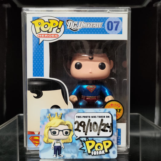 FUNKO POP! Vinyl Heroes RARE DC Universe #07 Superman ("DC Universe" Box) (Static) (Metallic) (Error - Wrong Barcode) [Chase] [VAULTED]