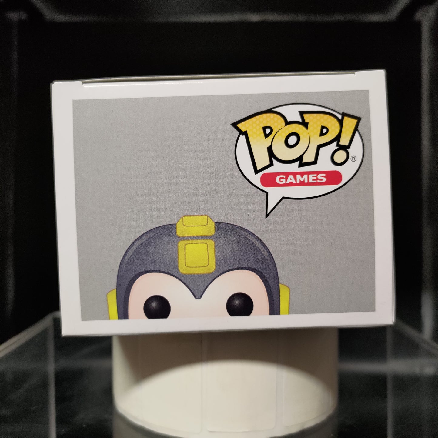 FUNKO POP! Vinyl Games RARE Mega Man #102 Mega Man (Thunder Beam) [NYCC] [VAULTED]