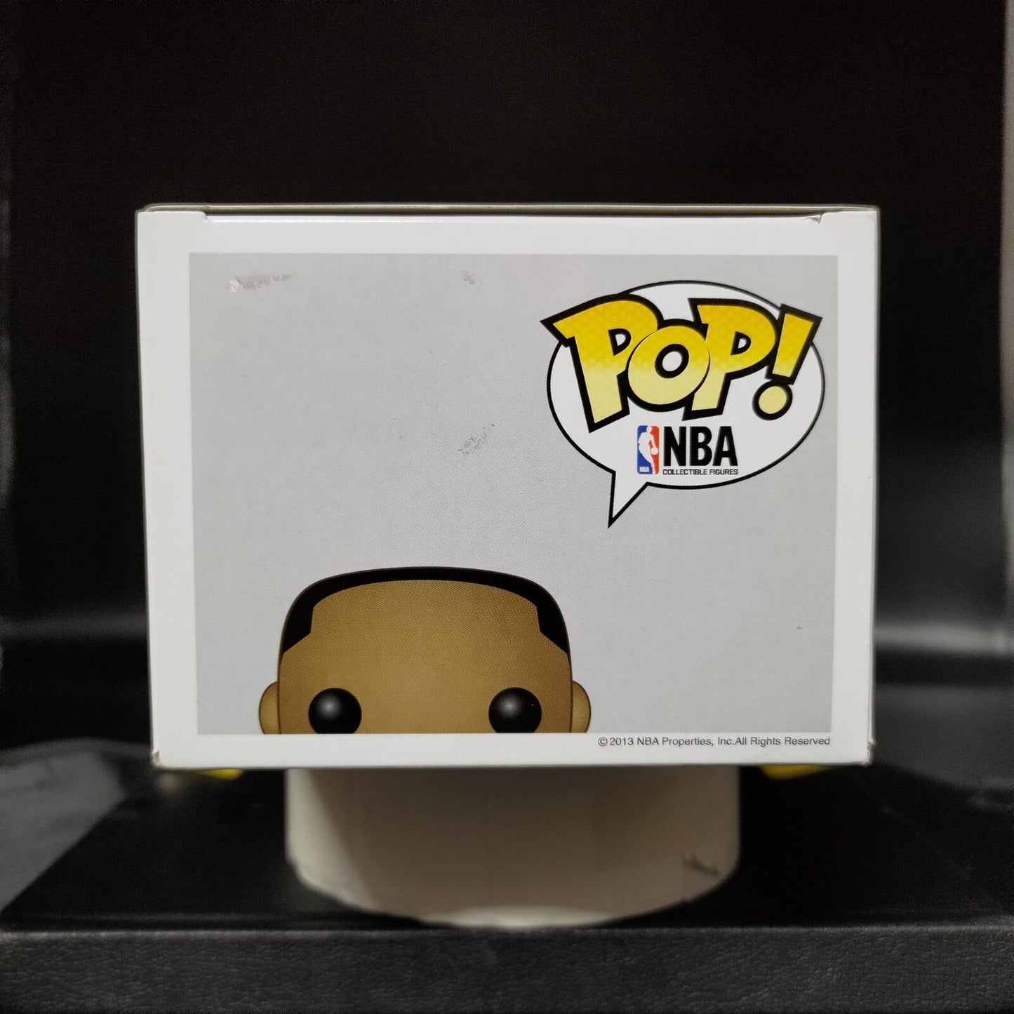 FUNKO POP! Vinyl Sports RARE NBA 11 Kobe Bryant (#24 Gold w/ Armband) [VAULTED]