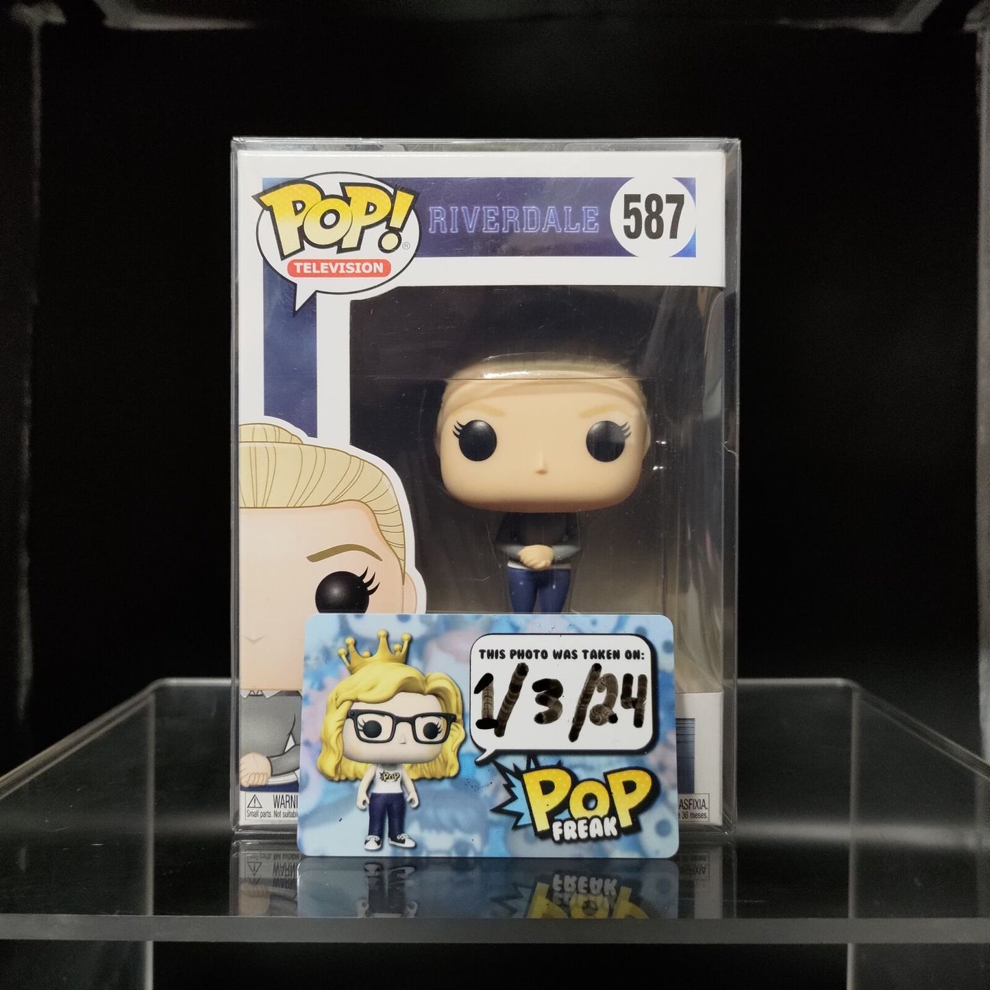 FUNKO POP! Vinyl Television RARE Riverdale #587 Betty Cooper [Hot Topic (Stickerless)] [VAULTED]