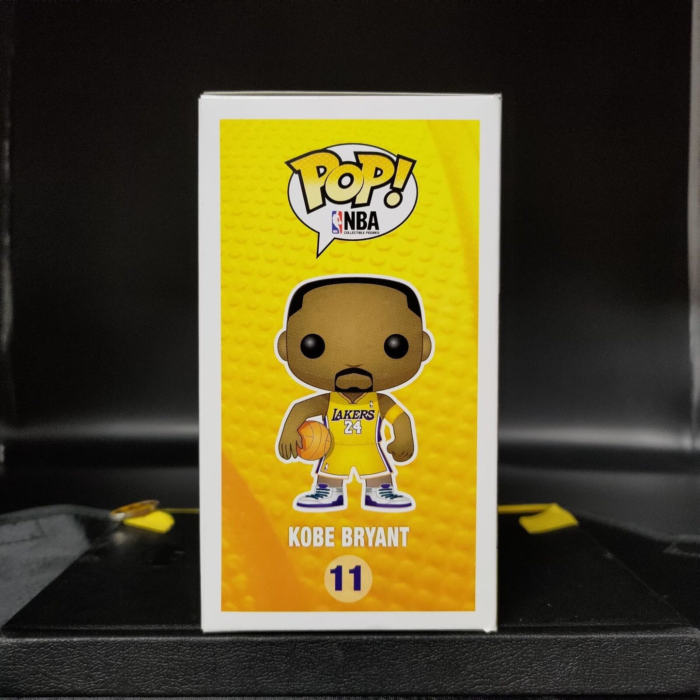 FUNKO POP! Vinyl Sports RARE NBA 11 Kobe Bryant (#24 Gold w/ Armband) [VAULTED]